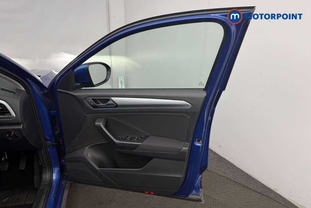 Volkswagen T-Roc Life Manual Petrol SUV - Stock Number (1679322) - 20th supplementary image