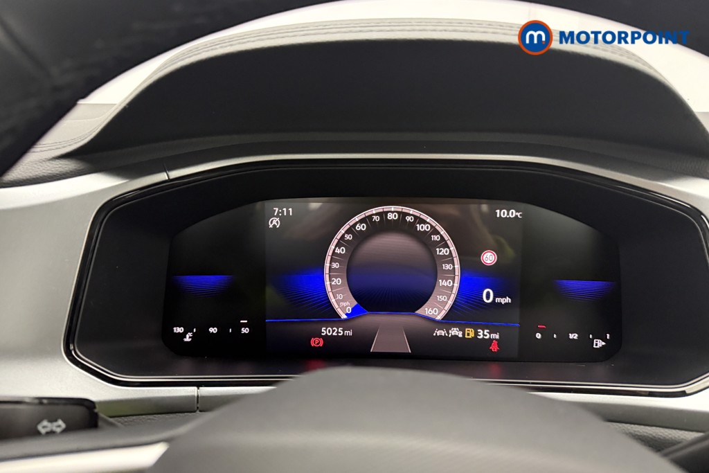 Volkswagen T-Roc Life Manual Petrol SUV - Stock Number (1679322) - 1st supplementary image