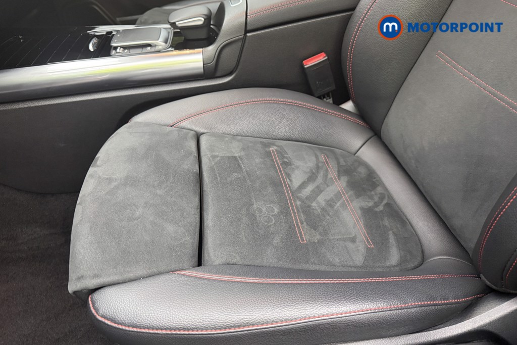 Mercedes-Benz GLA Amg Line Automatic Diesel SUV - Stock Number (1681852) - 11th supplementary image