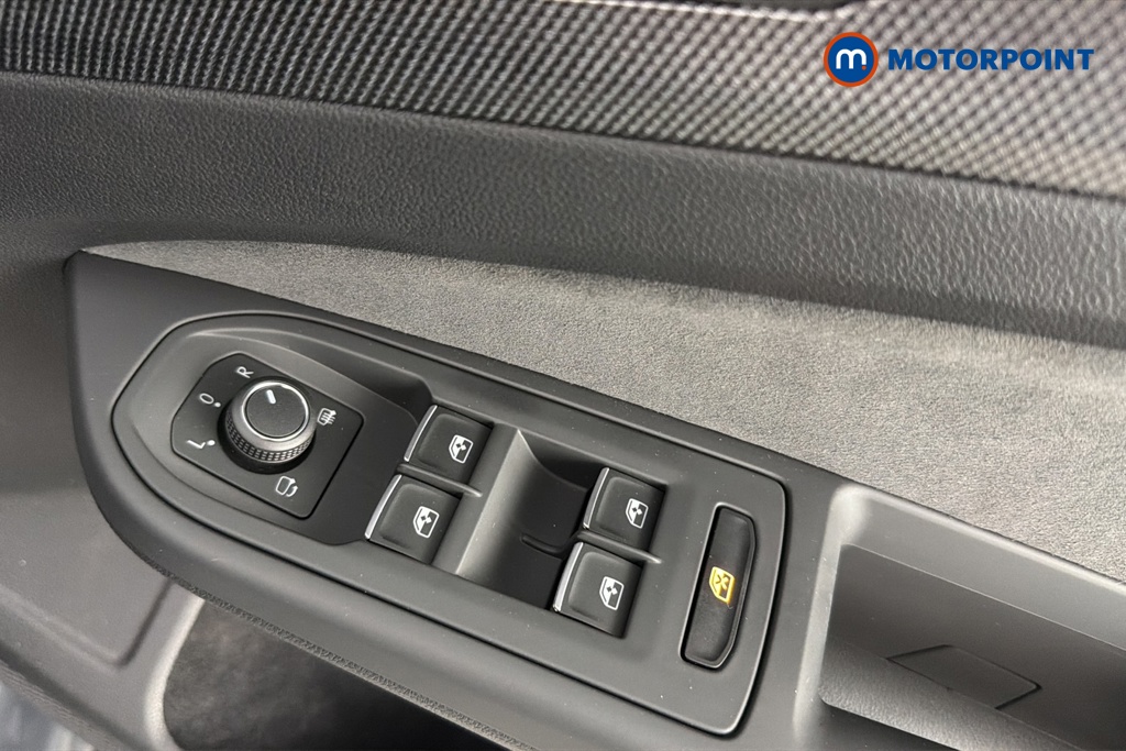 Volkswagen Golf Black Edition Automatic Petrol Hatchback - Stock Number (1682261) - 19th supplementary image