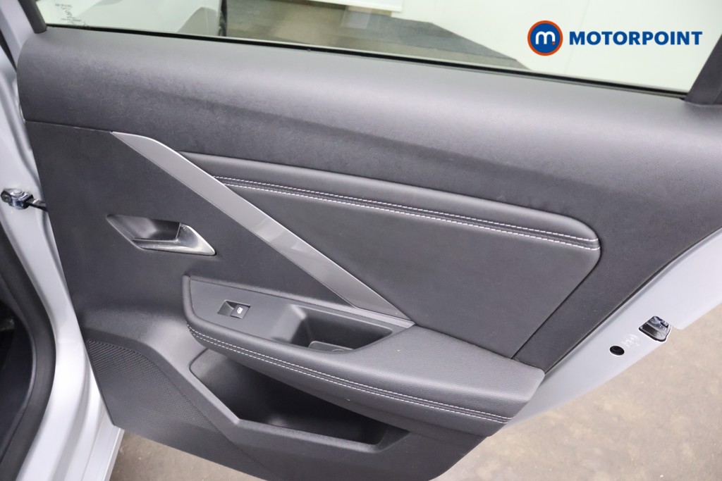 Vauxhall Astra GS Manual Petrol Hatchback - Stock Number (1682284) - 19th supplementary image