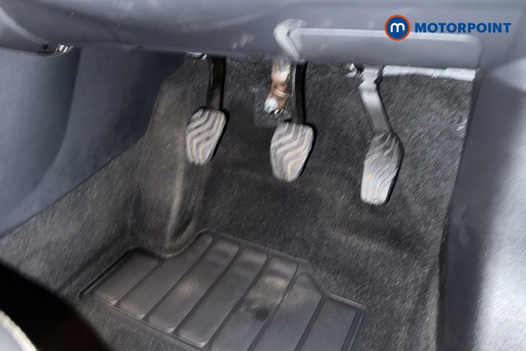 Nissan Juke Tekna Manual Petrol SUV - Stock Number (1683750) - 24th supplementary image