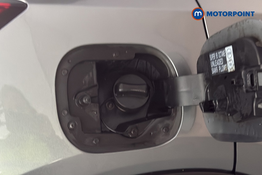 Nissan Juke Tekna Manual Petrol SUV - Stock Number (1683750) - 41st supplementary image