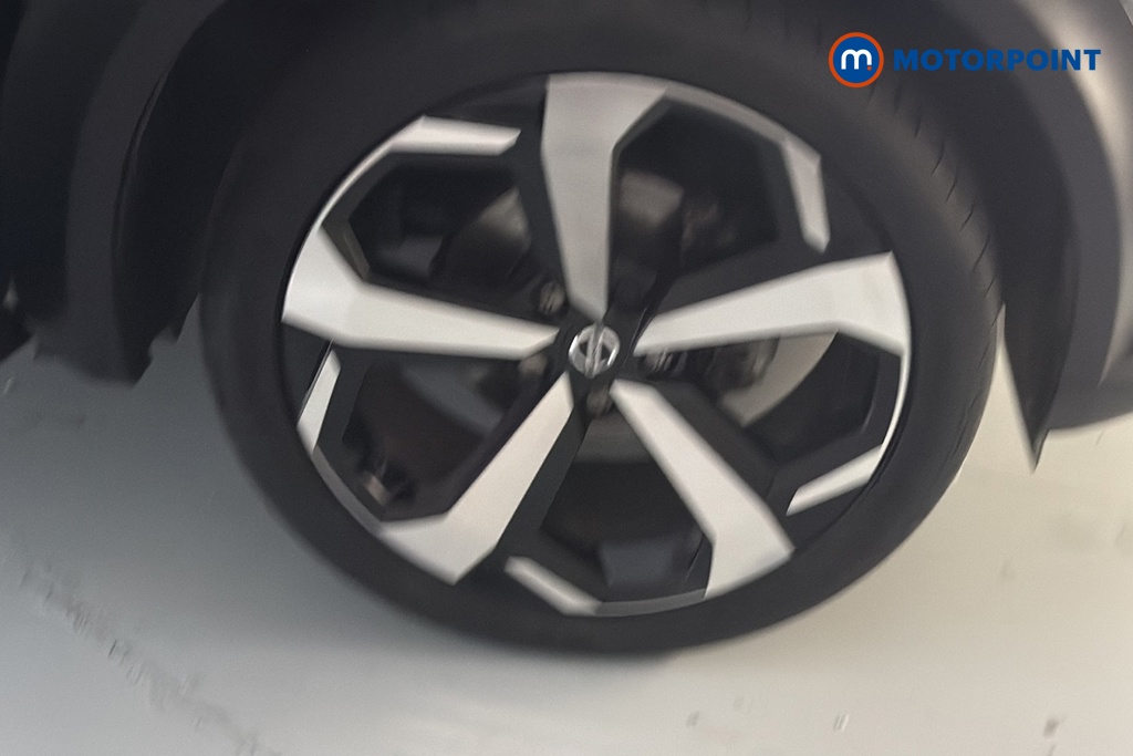 Nissan Juke Tekna Manual Petrol SUV - Stock Number (1683750) - 47th supplementary image