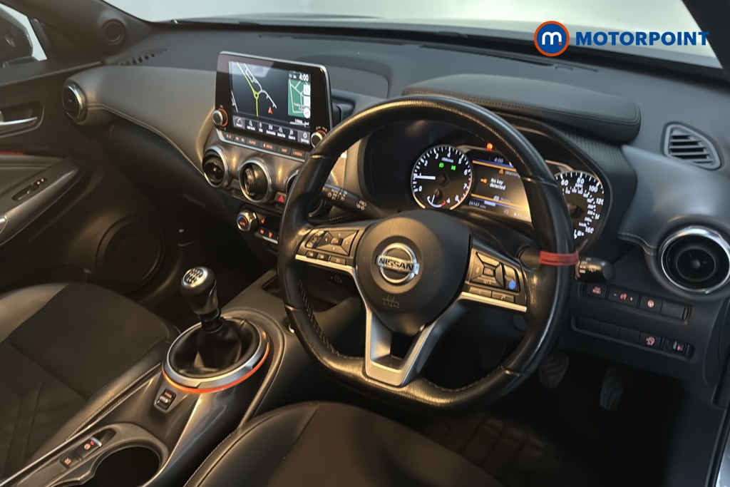 Nissan Juke Tekna Manual Petrol SUV - Stock Number (1683750) - 1st supplementary image