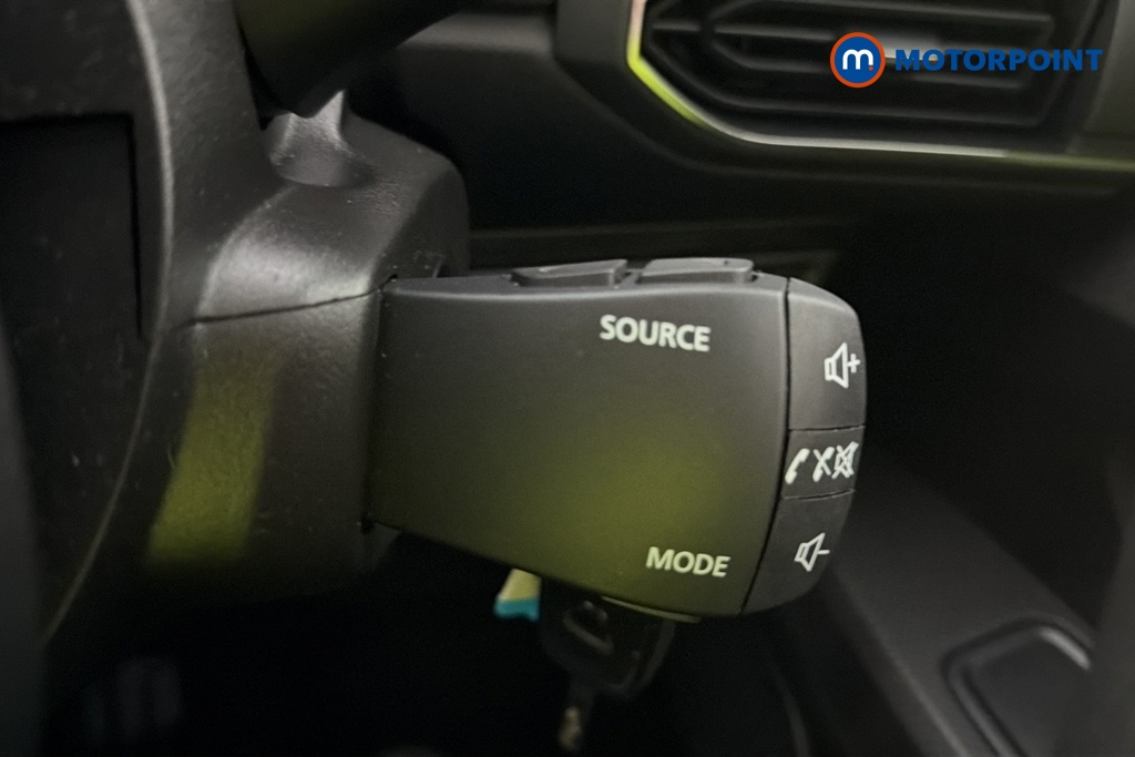 Dacia Sandero Essential Manual Petrol Hatchback - Stock Number (1684187) - 11th supplementary image