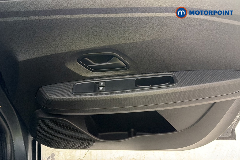 Dacia Sandero Essential Manual Petrol Hatchback - Stock Number (1684187) - 18th supplementary image