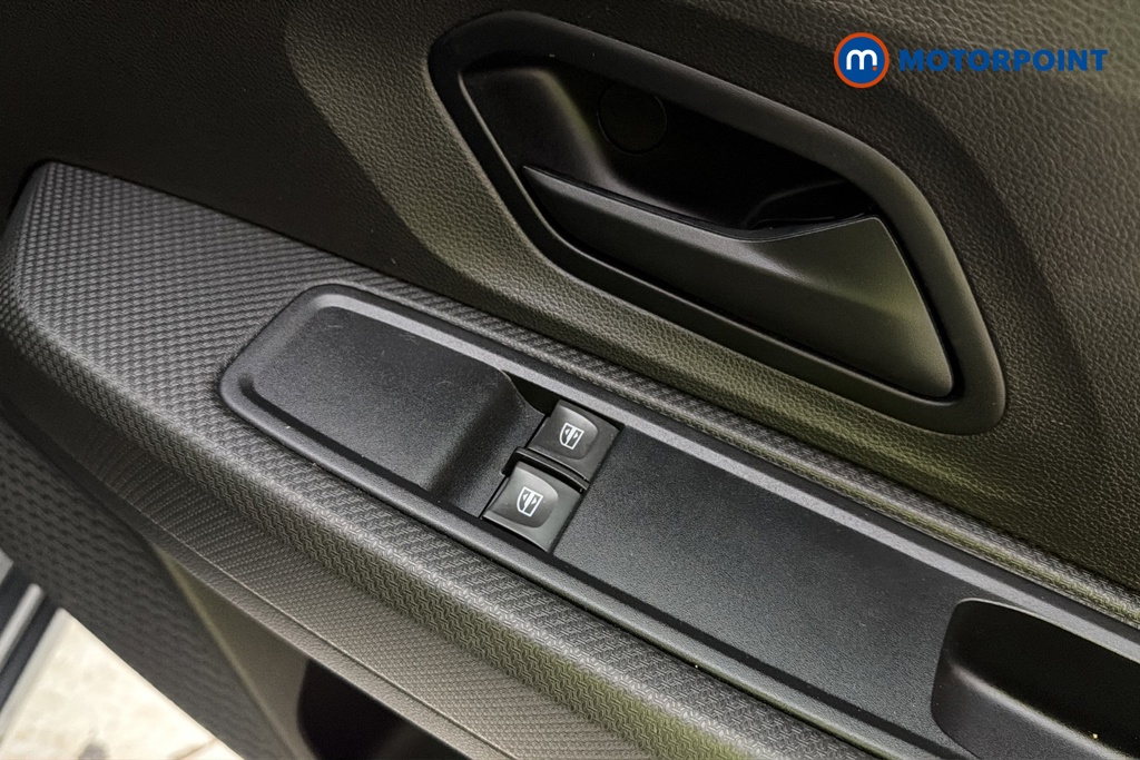 Dacia Sandero Essential Manual Petrol Hatchback - Stock Number (1684187) - 19th supplementary image