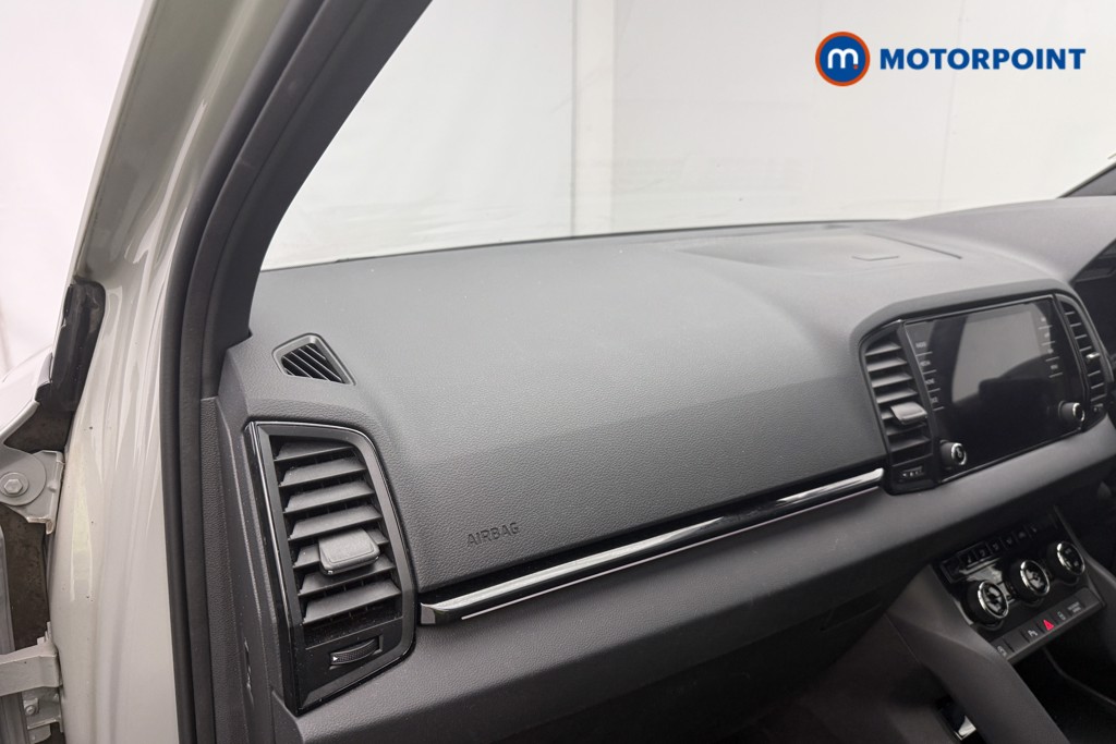 Skoda Karoq Sportline Automatic Petrol SUV - Stock Number (1684632) - 6th supplementary image