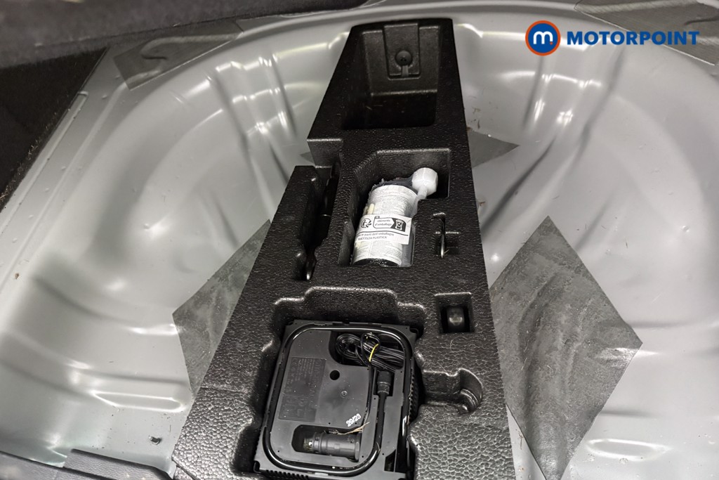 Skoda Karoq Sportline Automatic Petrol SUV - Stock Number (1684632) - 23rd supplementary image