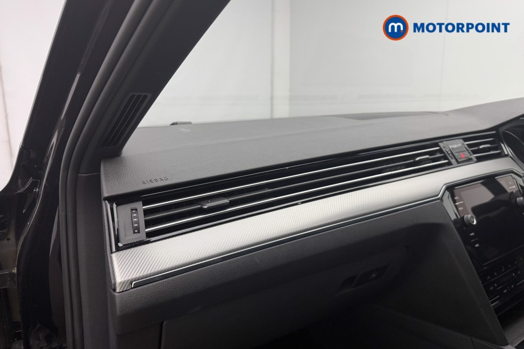 Volkswagen Passat R-Line Automatic Petrol Estate - Stock Number (1685311) - 7th supplementary image
