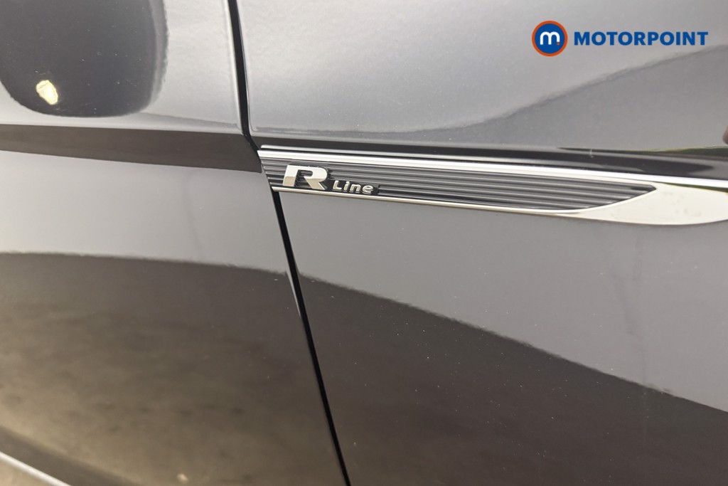 Volkswagen Passat R-Line Automatic Petrol Estate - Stock Number (1685311) - 25th supplementary image