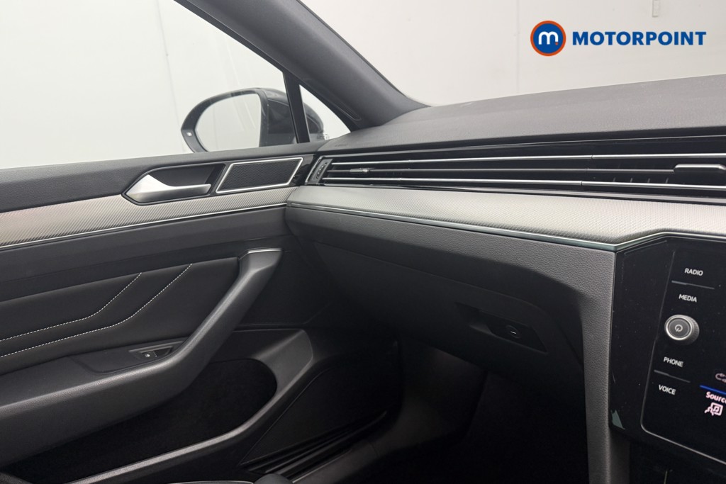 Volkswagen Passat R-Line Automatic Petrol Estate - Stock Number (1685311) - 46th supplementary image