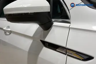 Volkswagen Tiguan R-Line Automatic Petrol SUV - Stock Number (1685807) - 993rd supplementary image
