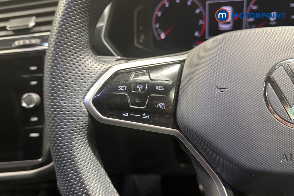 Volkswagen Tiguan R-Line Automatic Petrol SUV - Stock Number (1685807) - 4th supplementary image