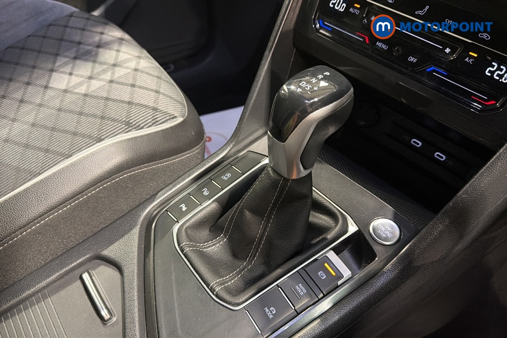Volkswagen Tiguan R-Line Automatic Petrol SUV - Stock Number (1685807) - 15th supplementary image