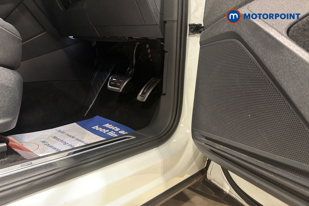 Volkswagen Tiguan R-Line Automatic Petrol SUV - Stock Number (1685807) - 21st supplementary image