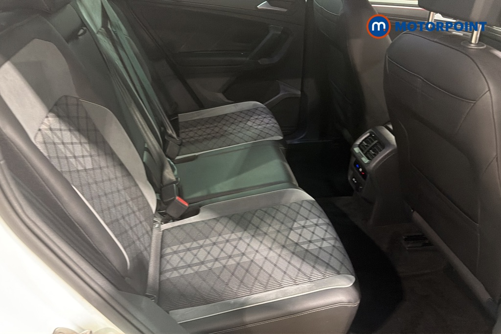 Volkswagen Tiguan R-Line Automatic Petrol SUV - Stock Number (1685807) - 25th supplementary image