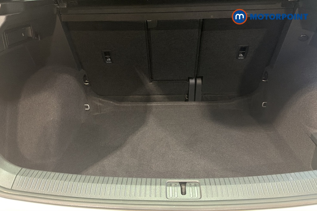 Volkswagen Tiguan R-Line Automatic Petrol SUV - Stock Number (1685807) - 30th supplementary image