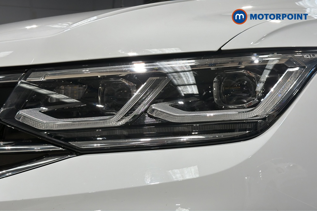 Volkswagen Tiguan R-Line Automatic Petrol SUV - Stock Number (1685807) - 42nd supplementary image