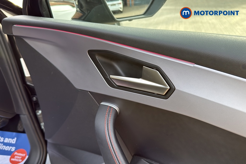 Seat Leon Fr Black Edition Automatic Petrol Hatchback - Stock Number (1686315) - 10th supplementary image