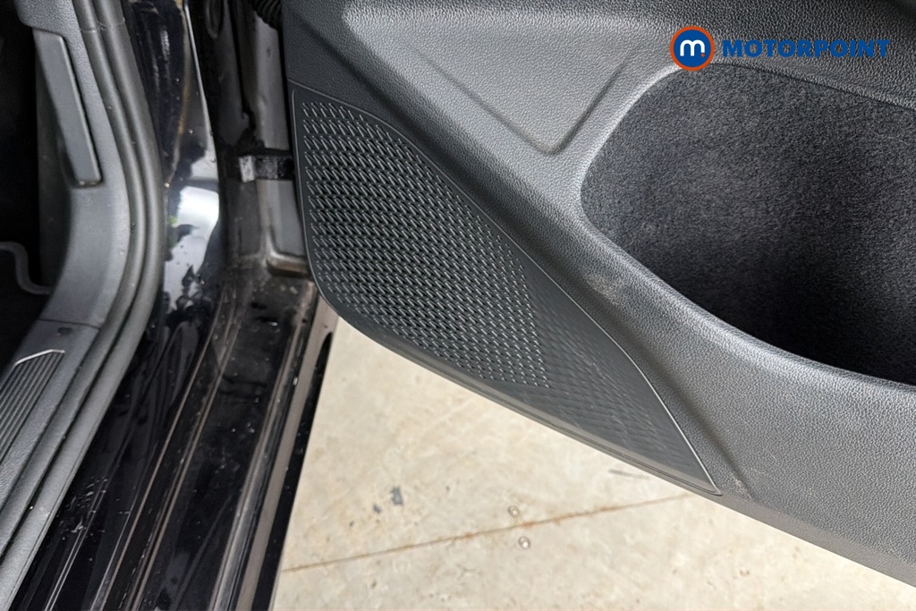 Volkswagen Golf R Automatic Petrol Hatchback - Stock Number (1686332) - 21st supplementary image