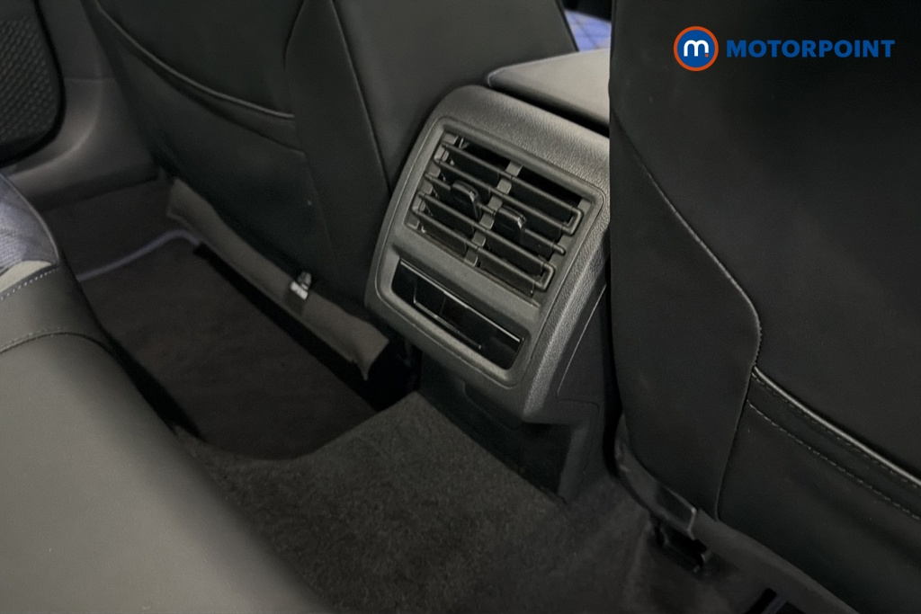 Volkswagen Golf R Automatic Petrol Hatchback - Stock Number (1686332) - 28th supplementary image