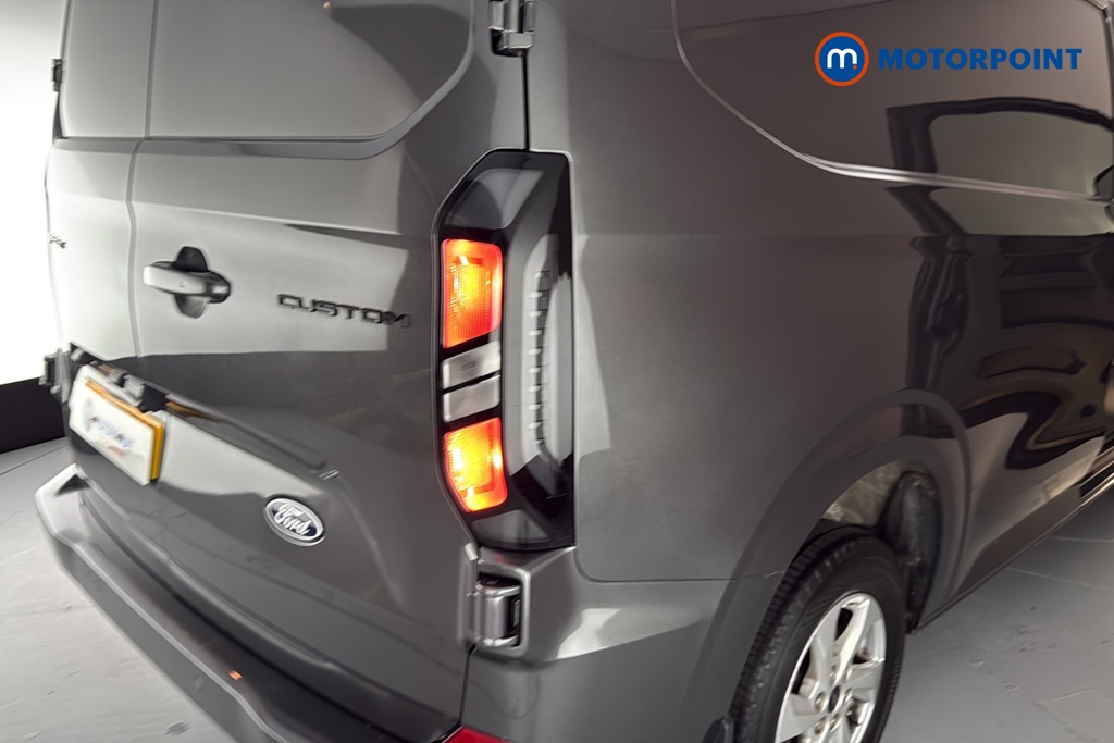 Ford Transit Custom Limited Manual Diesel Panel Van - Stock Number (1686430) - 36th supplementary image