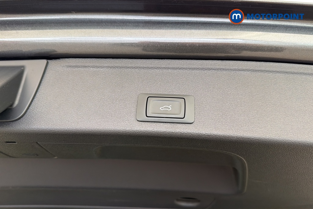 Audi A4 Black Edition Automatic Petrol Estate - Stock Number (1686517) - 35th supplementary image
