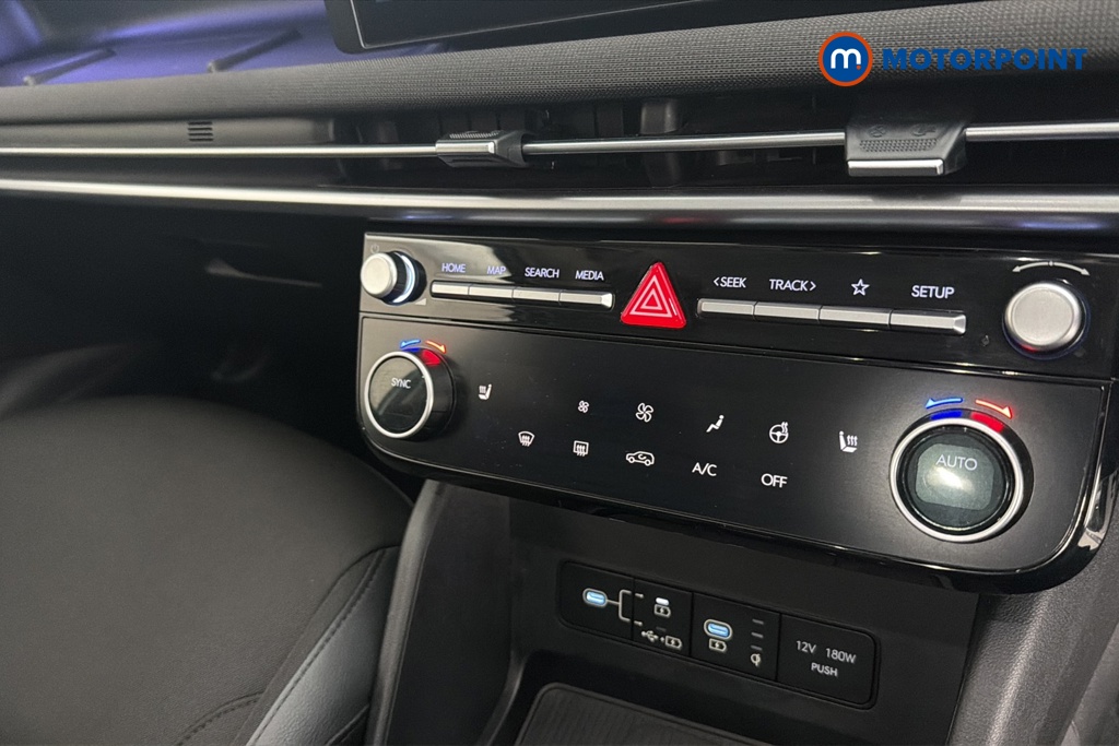 Hyundai Tucson Premium Manual Petrol SUV - Stock Number (1686673) - 12th supplementary image