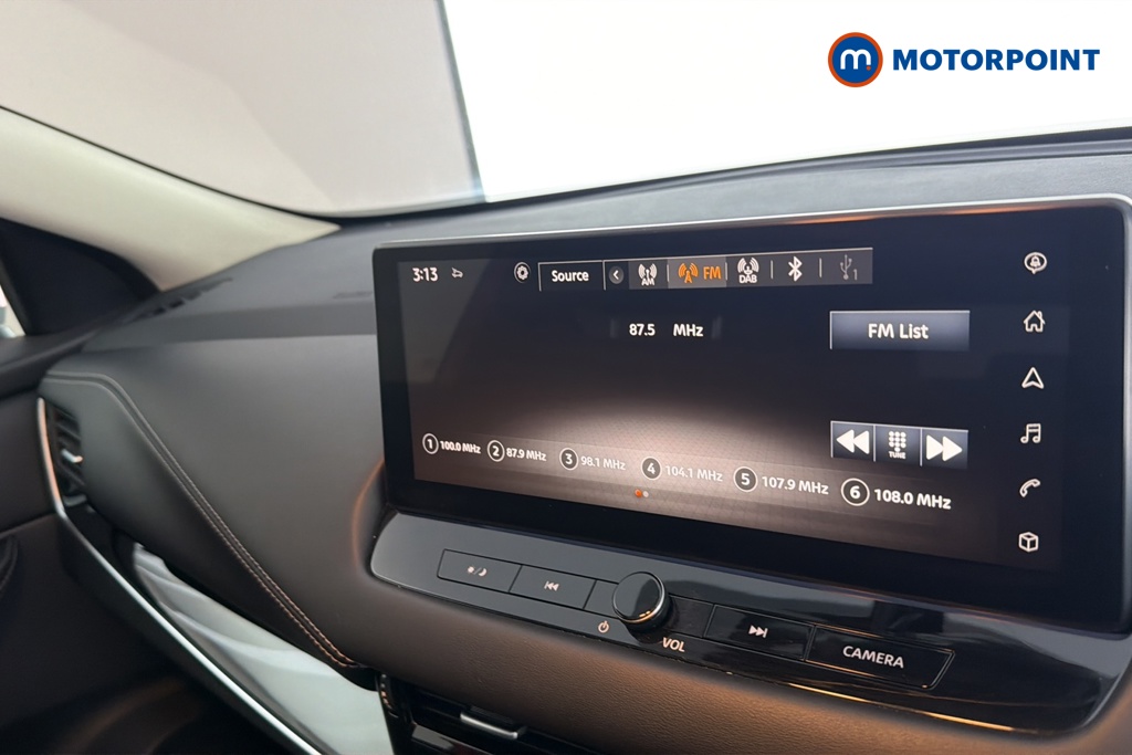 Nissan Qashqai N-Connecta Automatic Petrol-Electric Hybrid SUV - Stock Number (1687112) - 8th supplementary image