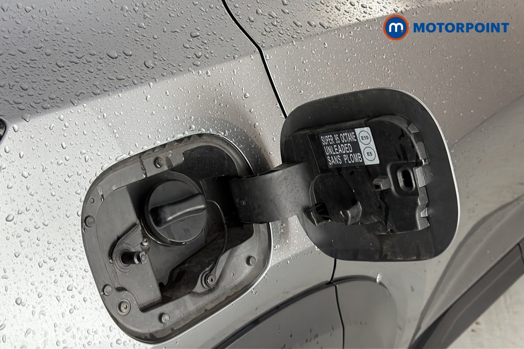 Nissan Juke N-Connecta Automatic Petrol SUV - Stock Number (1642401) - 41st supplementary image