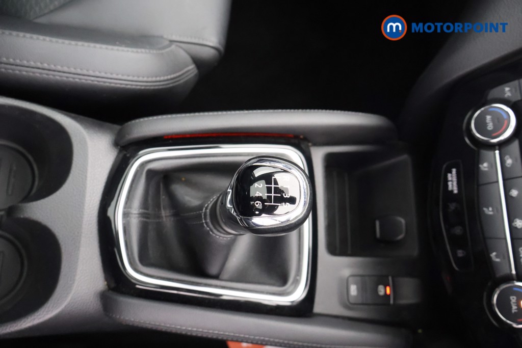 Nissan Qashqai Tekna Manual Petrol SUV - Stock Number (1668329) - 9th supplementary image
