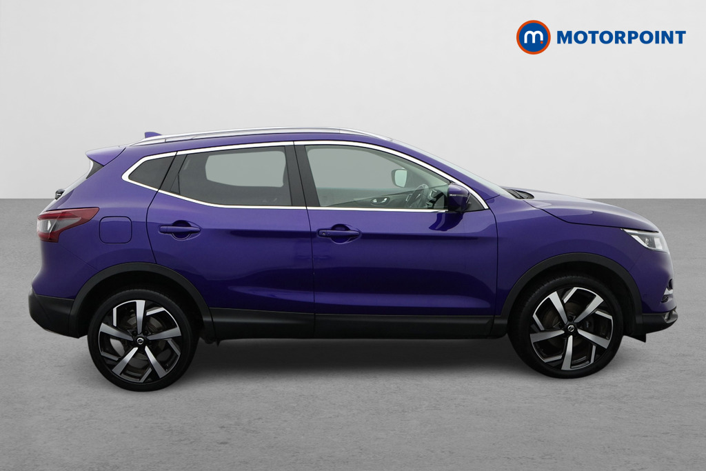 Nissan Qashqai Tekna Manual Petrol SUV - Stock Number (1668329) - Drivers side