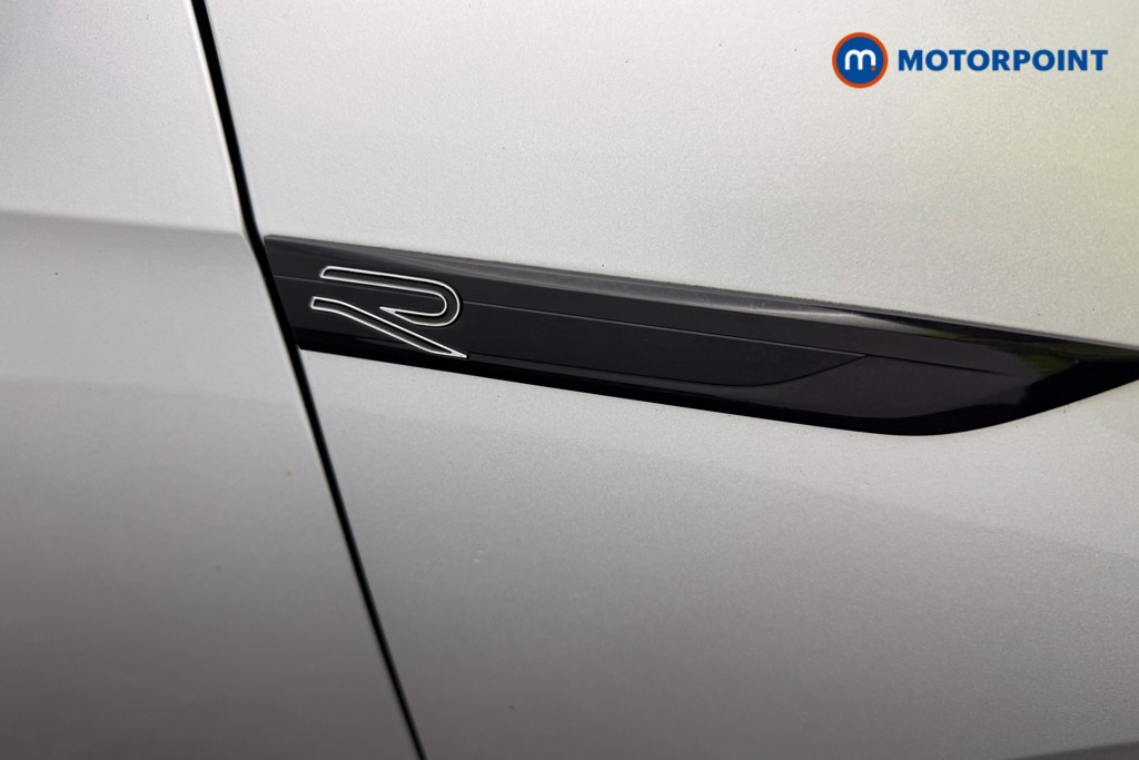 Volkswagen Golf R-Line Automatic Petrol Hatchback - Stock Number (1672746) - 11th supplementary image