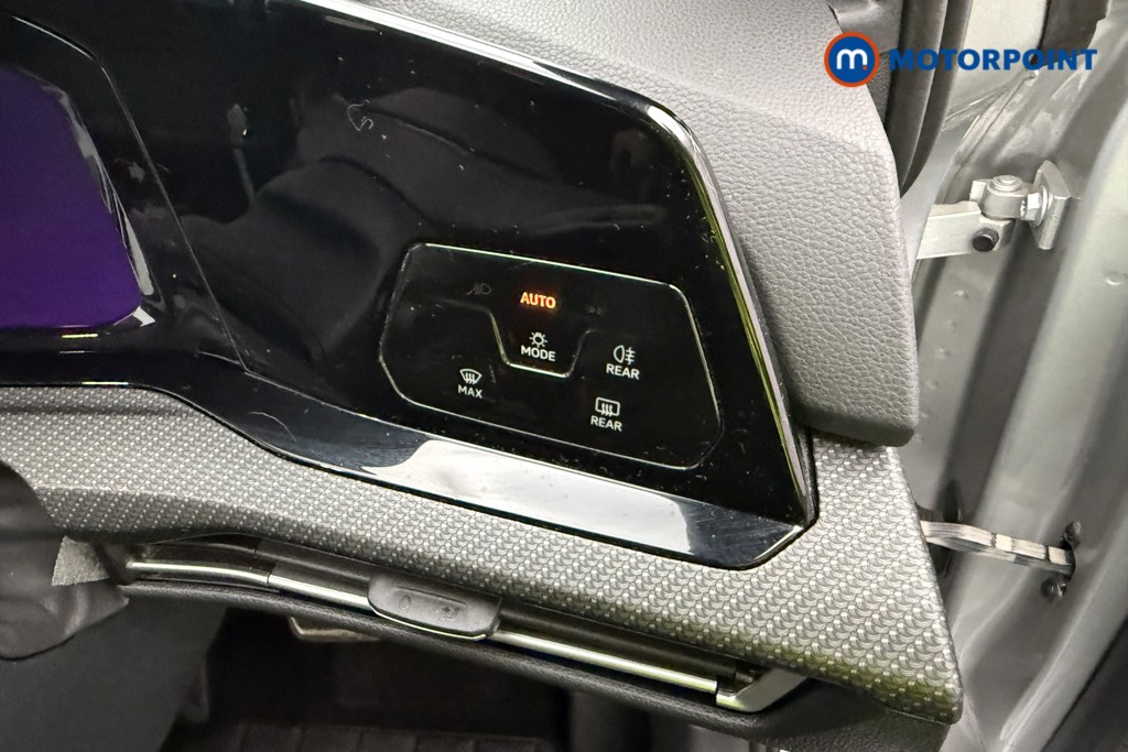 Volkswagen Golf R-Line Automatic Petrol Hatchback - Stock Number (1672746) - 20th supplementary image