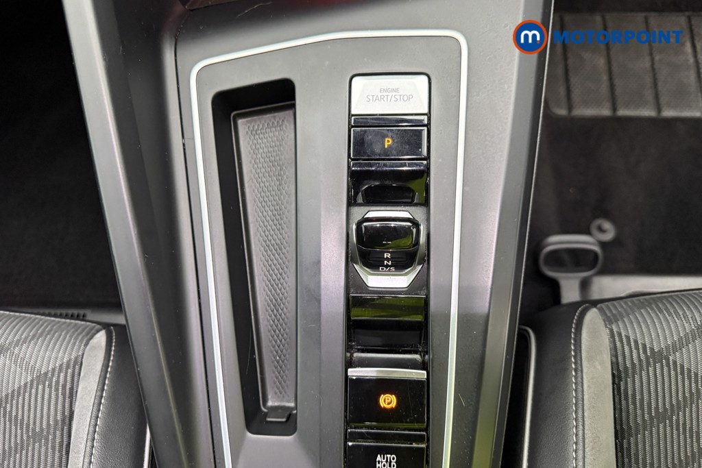 Volkswagen Golf R-Line Automatic Petrol Hatchback - Stock Number (1672746) - 25th supplementary image