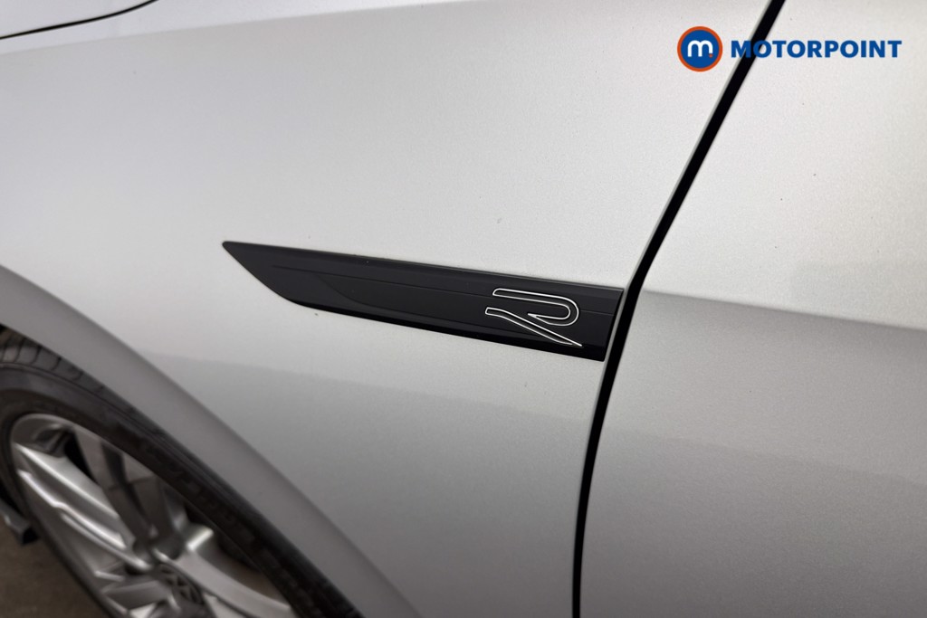 Volkswagen Golf R-Line Automatic Petrol Hatchback - Stock Number (1672746) - 35th supplementary image