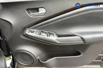 Nissan Juke N-Connecta Manual Petrol SUV - Stock Number (1673617) - 18th supplementary image