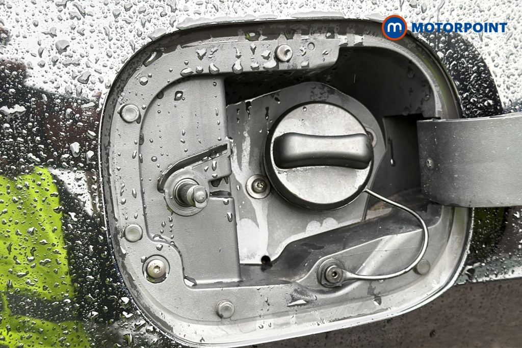 Nissan Juke N-Connecta Manual Petrol SUV - Stock Number (1673617) - 41st supplementary image