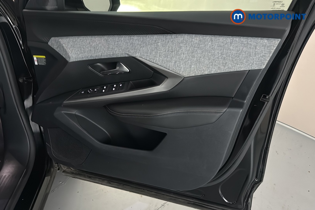 Peugeot 3008 Allure Automatic Petrol SUV - Stock Number (1674001) - 18th supplementary image