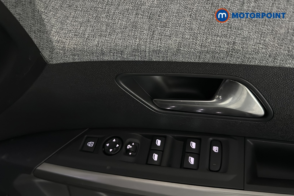 Peugeot 3008 Allure Automatic Petrol SUV - Stock Number (1674001) - 19th supplementary image