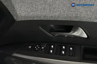 Peugeot 3008 Allure Automatic Petrol SUV - Stock Number (1674001) - 19th supplementary image