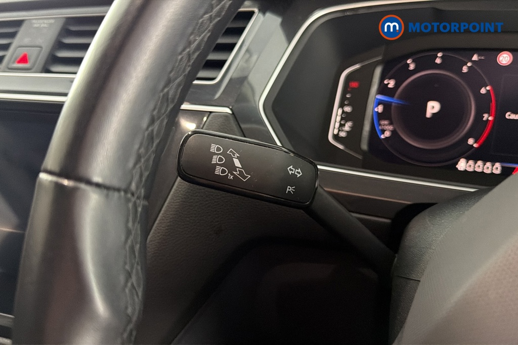 Volkswagen Tiguan Allspace Life Automatic Petrol SUV - Stock Number (1675990) - 5th supplementary image