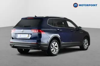 Volkswagen Tiguan Allspace Life Automatic Petrol SUV - Stock Number (1675990) - Passenger side rear corner
