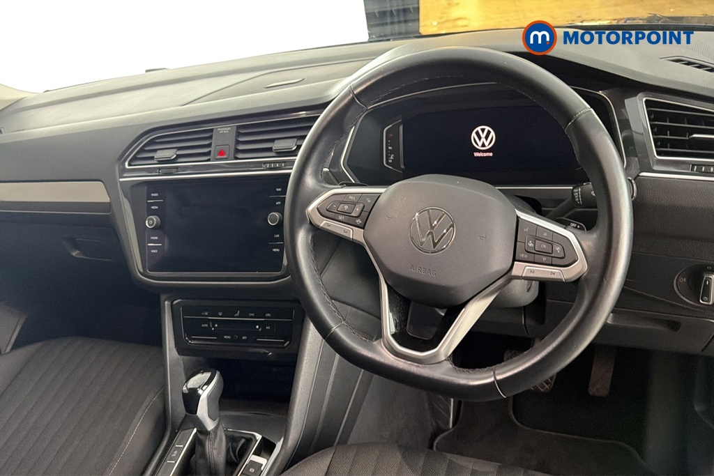 Volkswagen Tiguan Allspace Life Automatic Petrol SUV - Stock Number (1675990) - 1st supplementary image