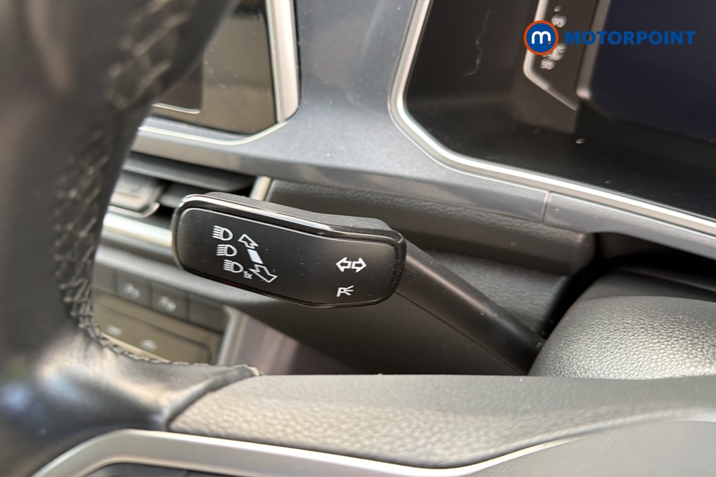 Volkswagen T-Roc Style Manual Petrol SUV - Stock Number (1678497) - 5th supplementary image