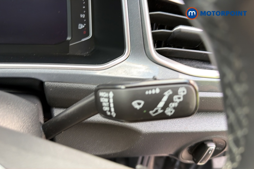 Volkswagen T-Roc Style Manual Petrol SUV - Stock Number (1678497) - 6th supplementary image