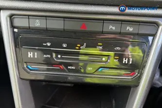 Volkswagen T-Roc Style Manual Petrol SUV - Stock Number (1678497) - 12th supplementary image