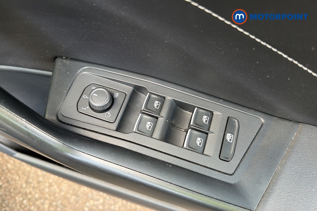 Volkswagen T-Roc Style Manual Petrol SUV - Stock Number (1678497) - 19th supplementary image